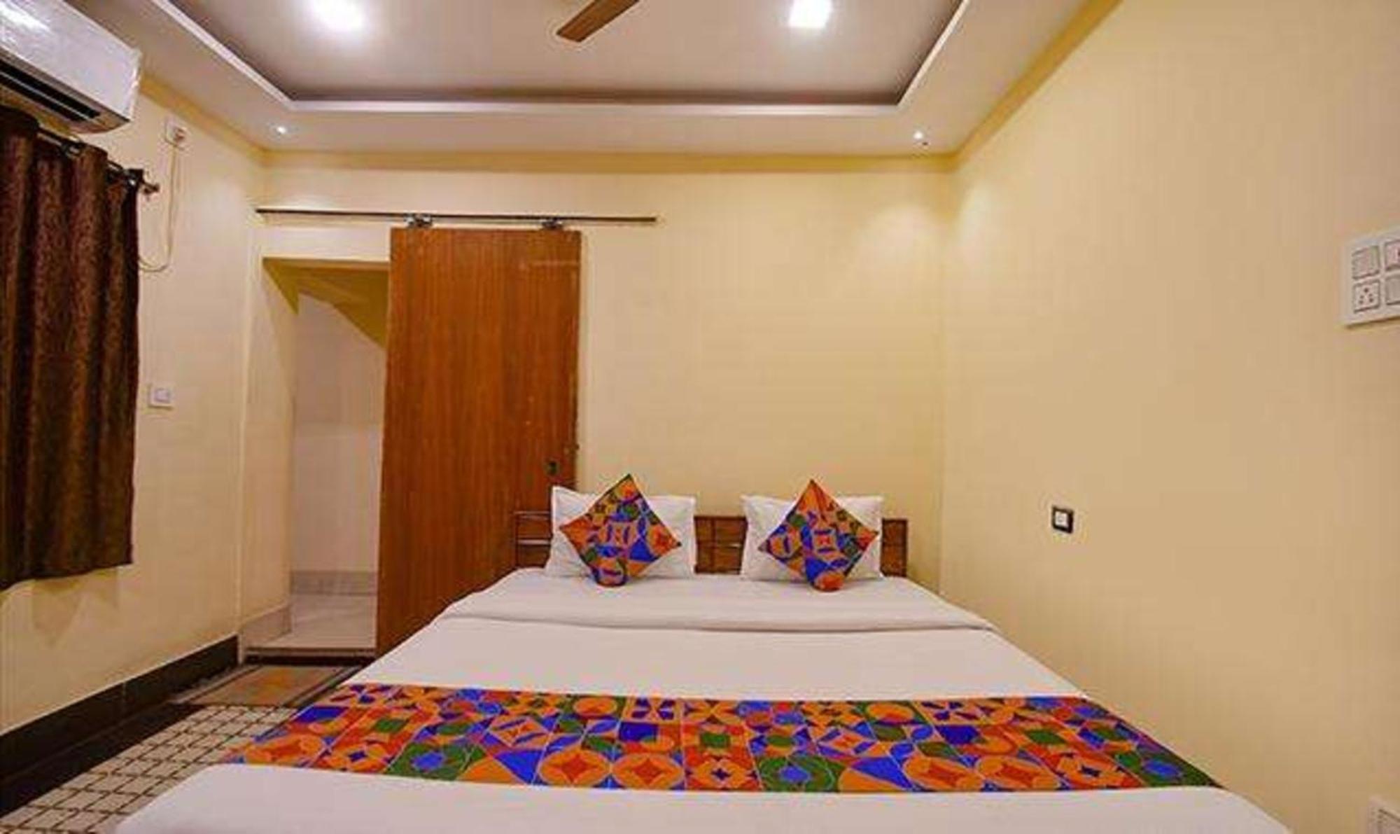 Fabexpress Golden Imperial - Nr Gariyahat Market Kolkata Exterior photo